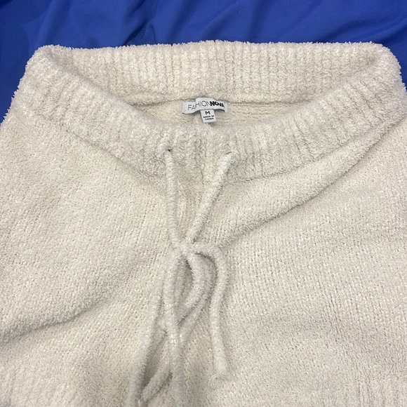 FASHION NOVA SHORTS - Picture 1 of 3